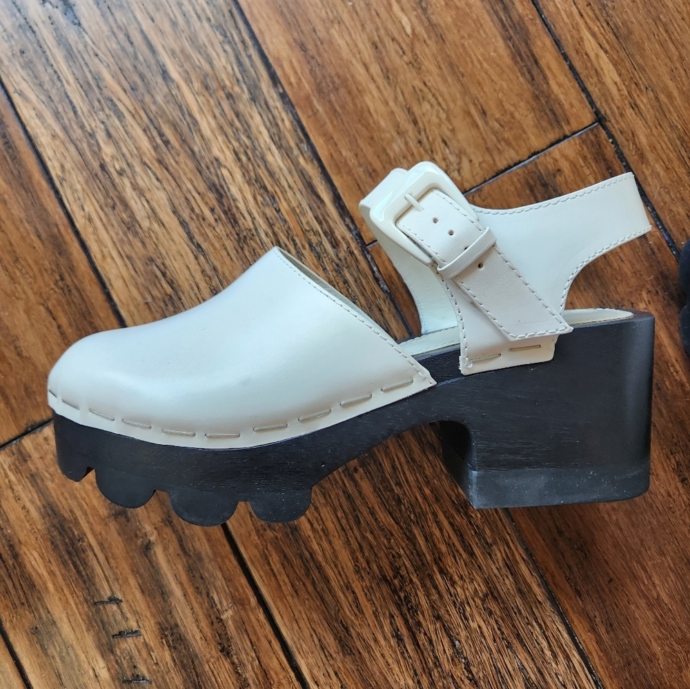 Tory Burch Lug Sole Shoe Size 9